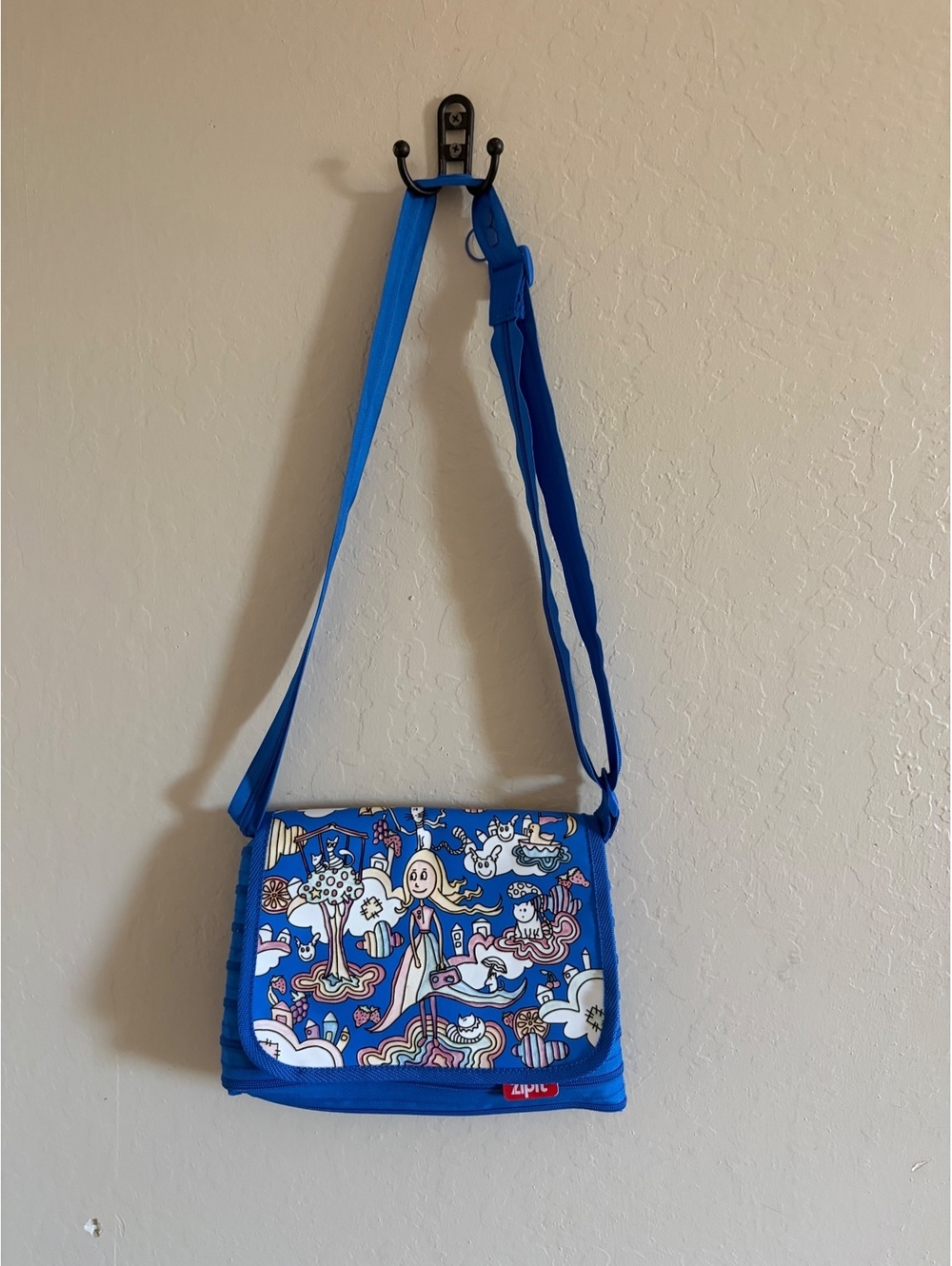 Zipit messenger bag